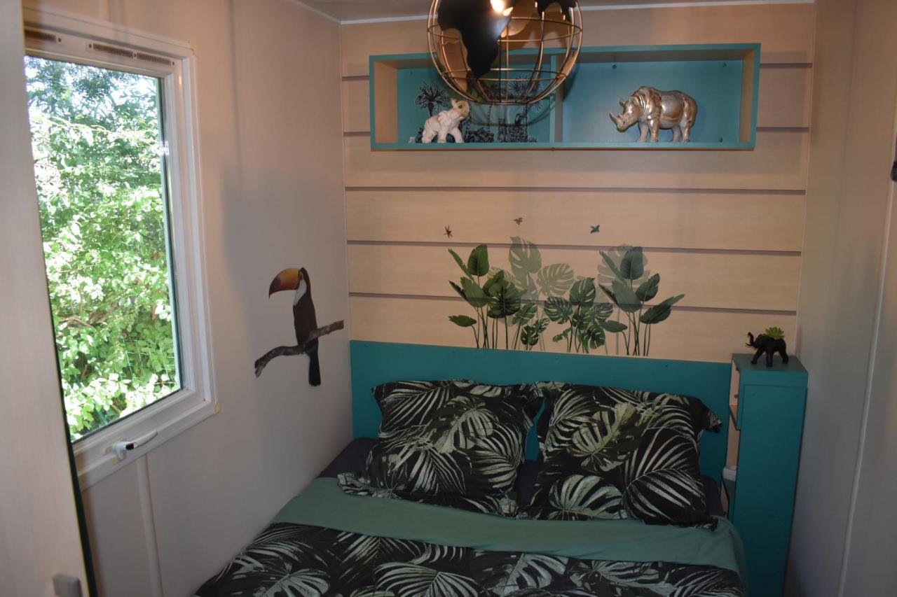 Mobil-Home Sur Terrain Bucolique Йер Экстерьер фото